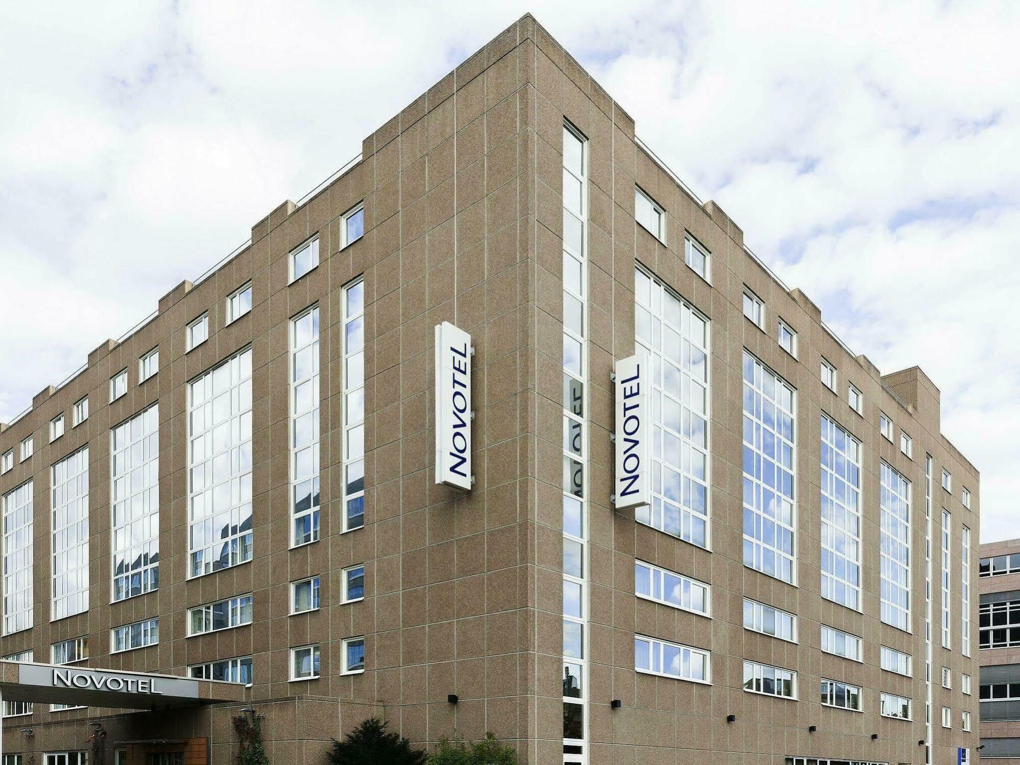 Novotel Frankfurt City Francoforte sul Meno Esterno foto